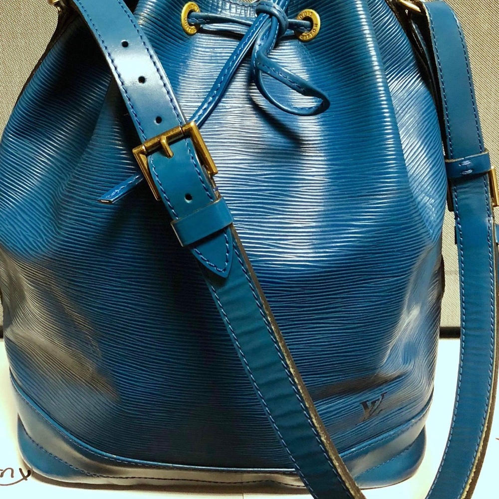 Authentic Louis Vuitton Epi Noe Gm